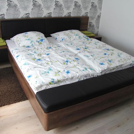 Geraeumige 4 Zimmer Wohnung An Den Kaiserthermen Трир Екстериор снимка